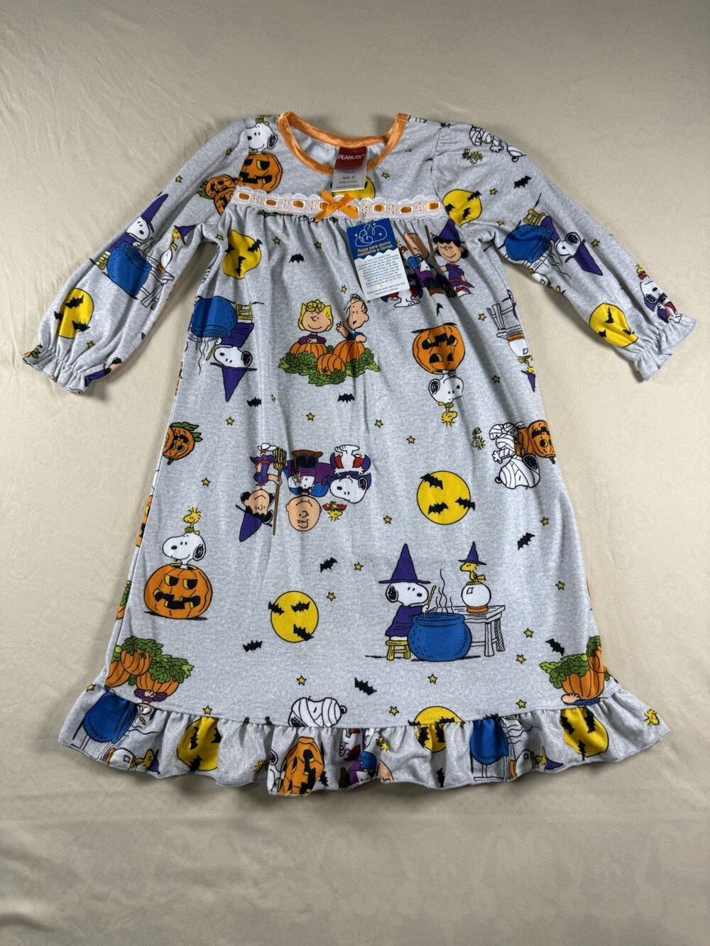 Girls Halloween Peanuts Charlie Brown Snoopy Great Pumpkin Night Gown Size 2T